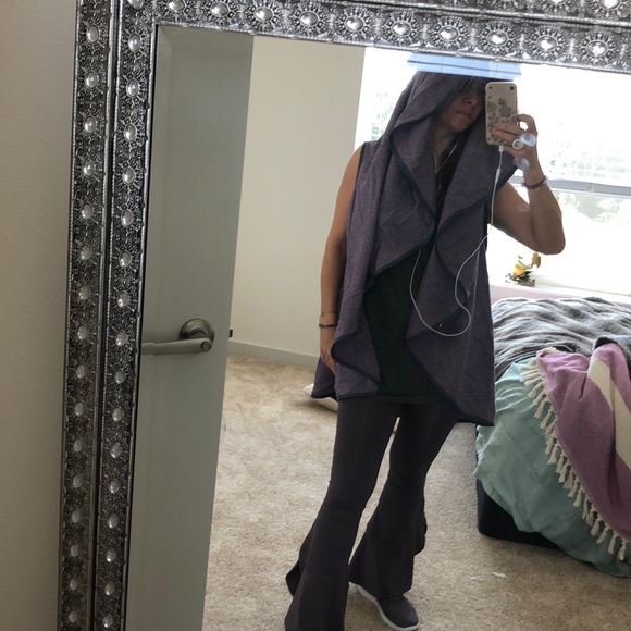 Wool Remy Cape - Picture 3 of 5